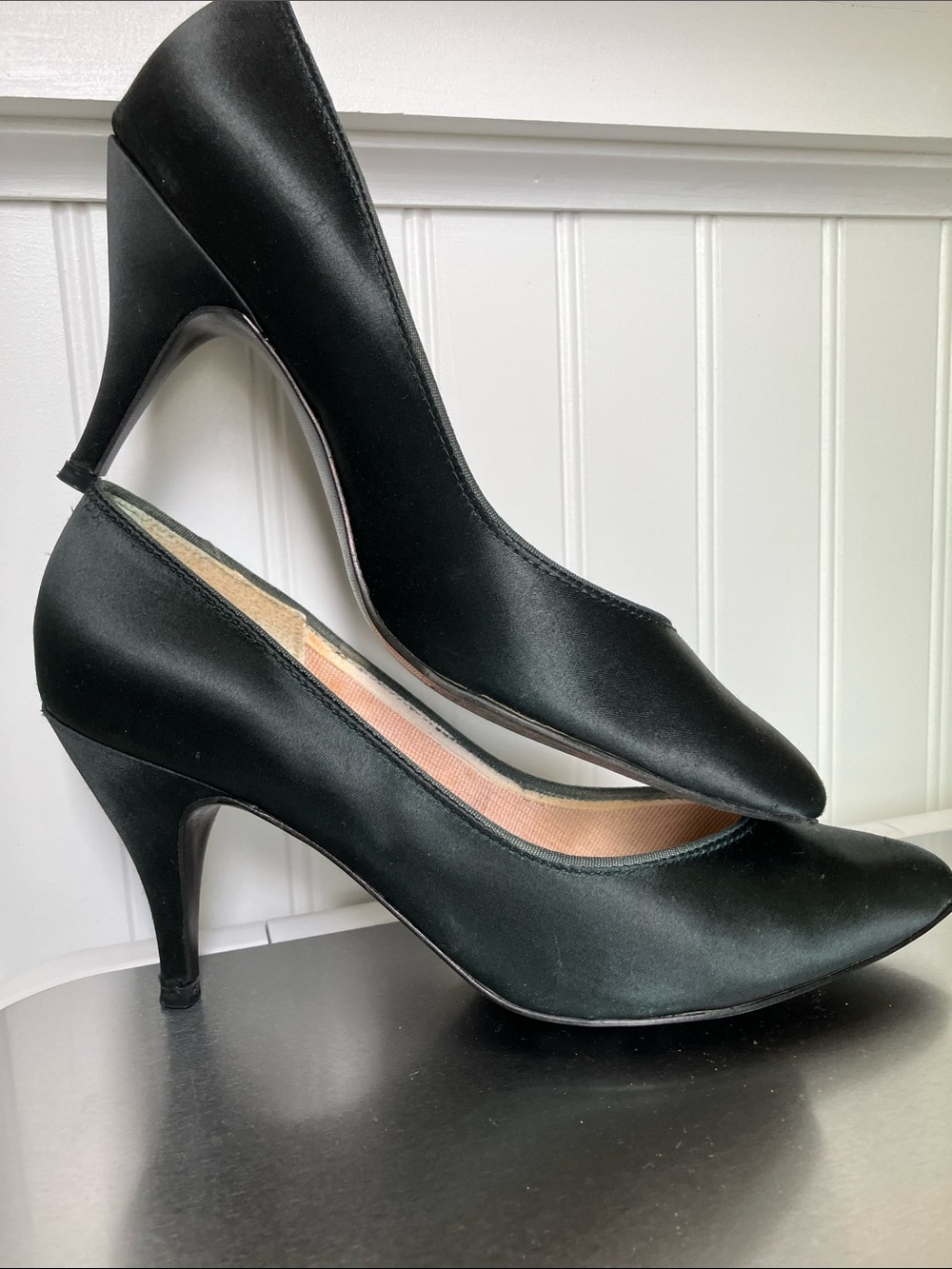 Vintage 1990s Tintables Dyeable Satin Pumps Dyed Black Size 7 Pointed Toe Heels